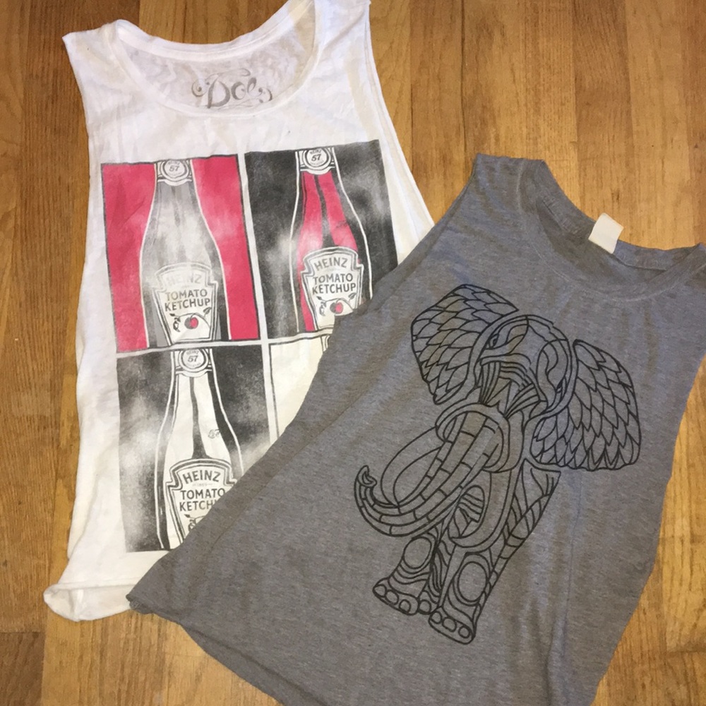 2 Muscle tees